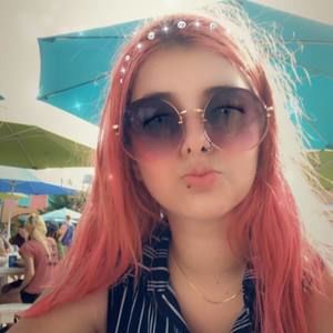 Meet your Posher, Ana laura